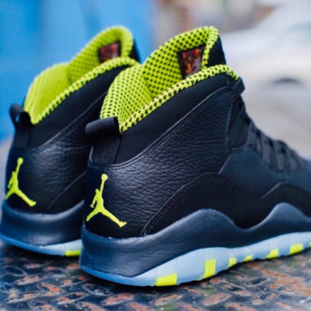 Retro 10 retro venom Blk/green size 8.5 - Picture 2 of 7